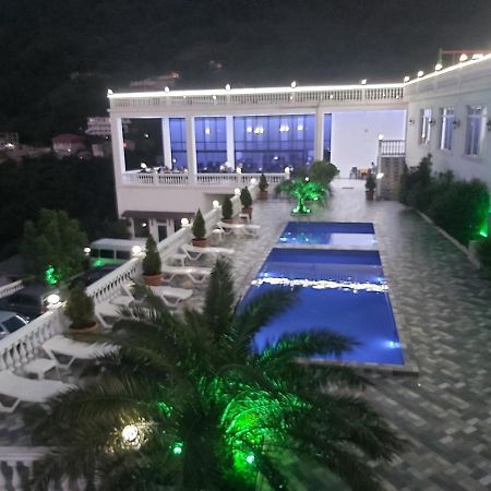 Hotel Zura Palace Kvariati Esterno foto