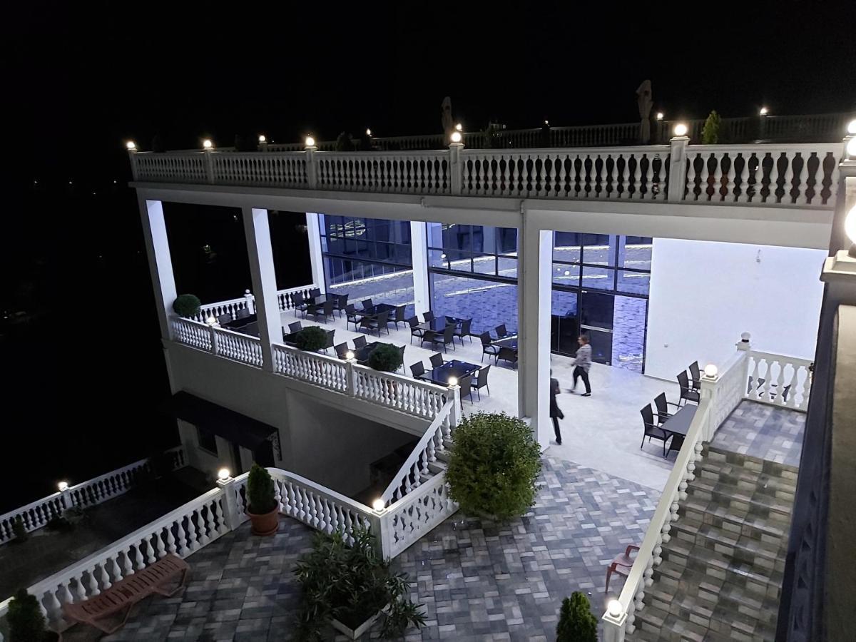 Hotel Zura Palace Kvariati Esterno foto