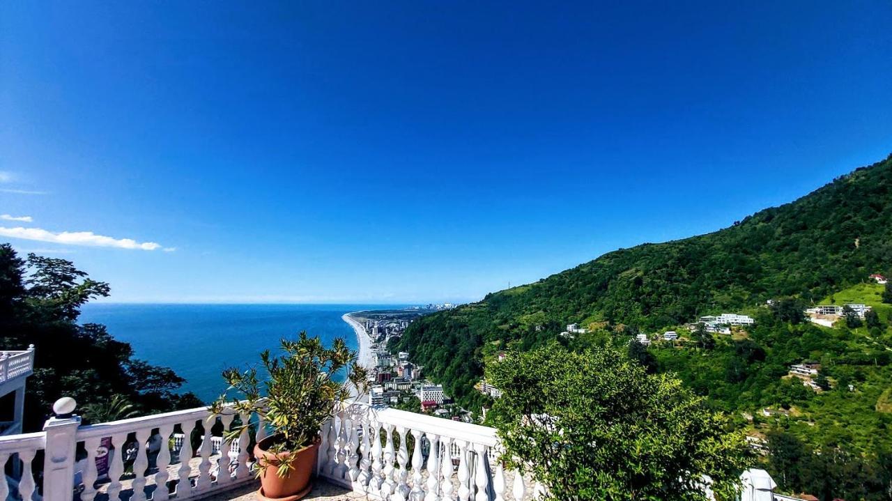 Hotel Zura Palace Kvariati Esterno foto