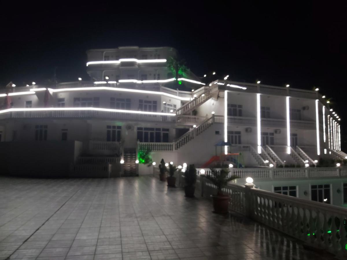 Hotel Zura Palace Kvariati Esterno foto