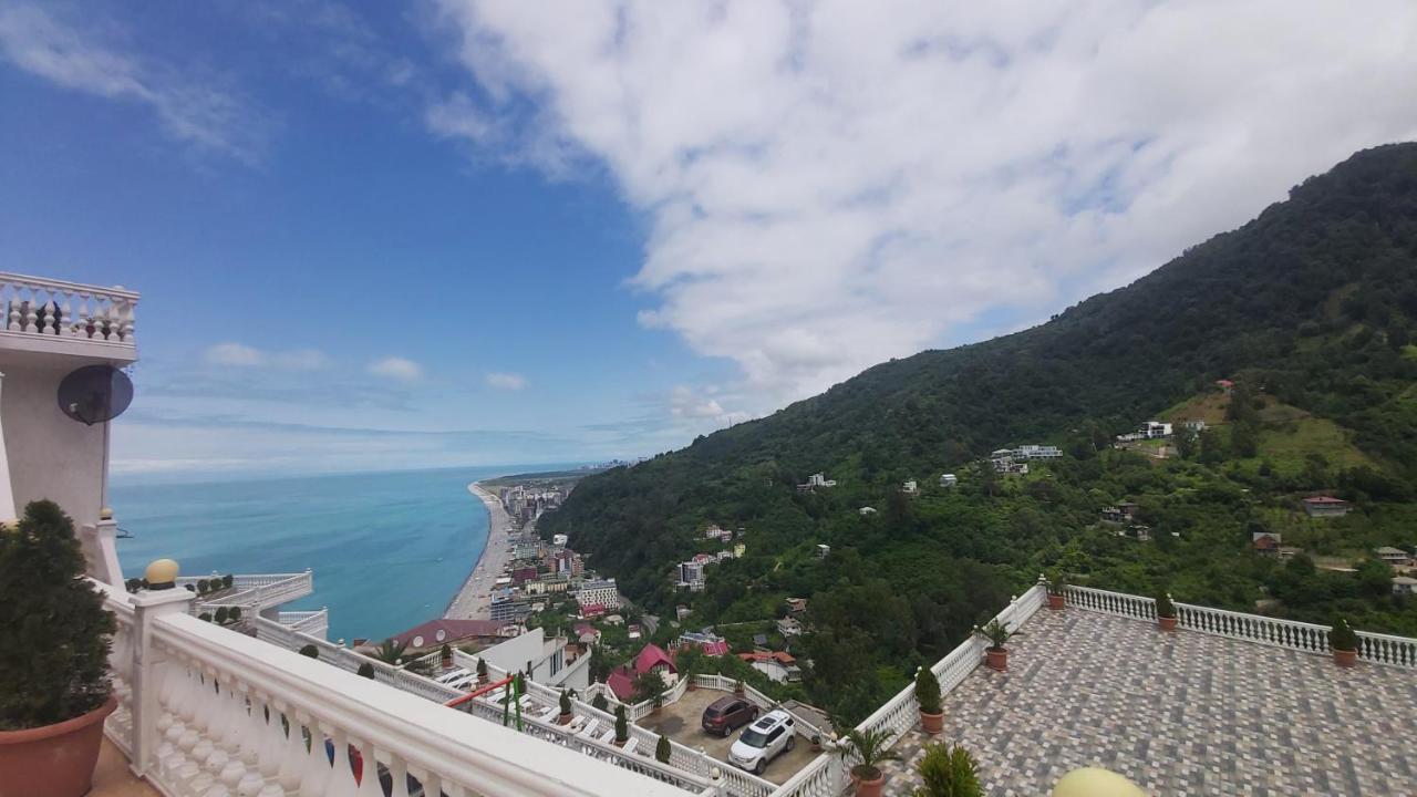 Hotel Zura Palace Kvariati Esterno foto