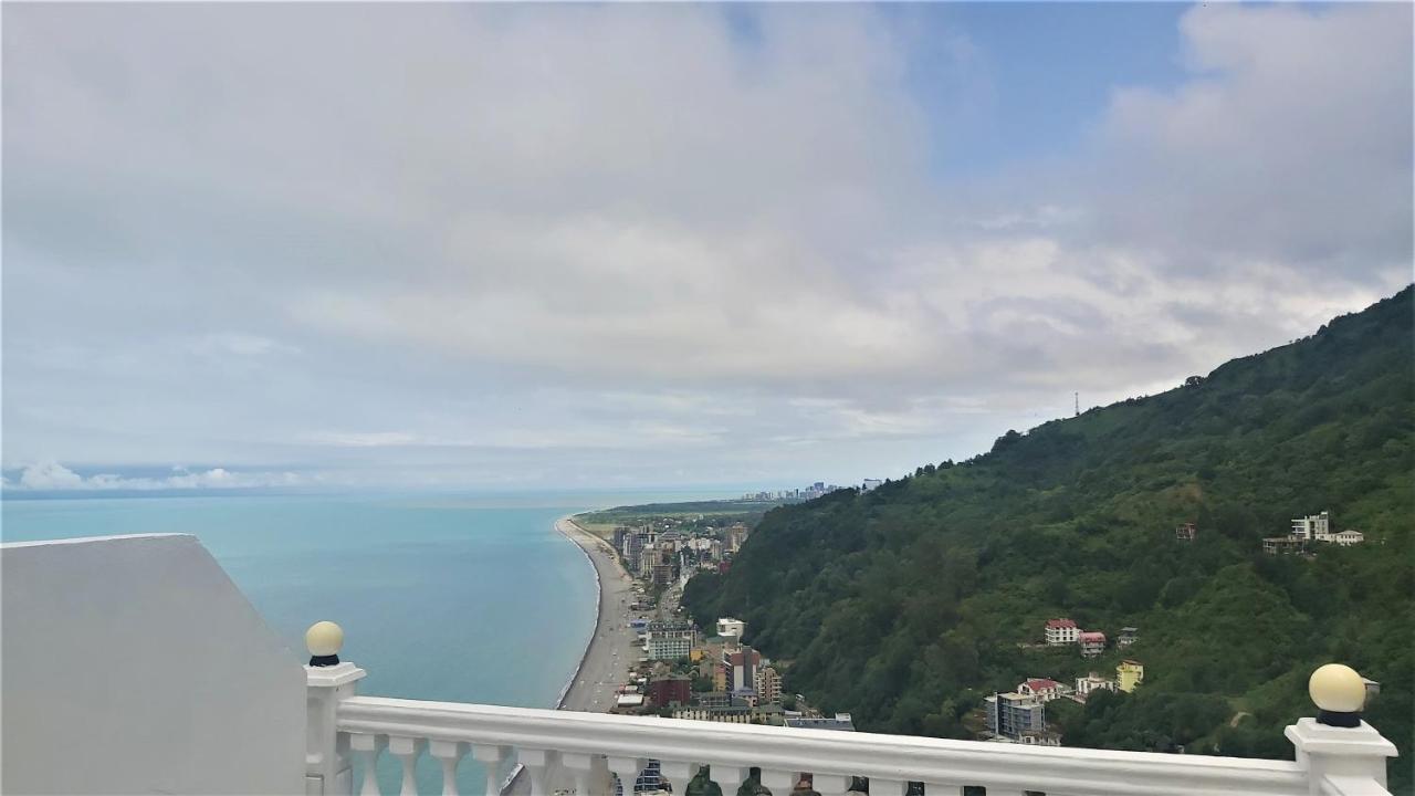 Hotel Zura Palace Kvariati Esterno foto