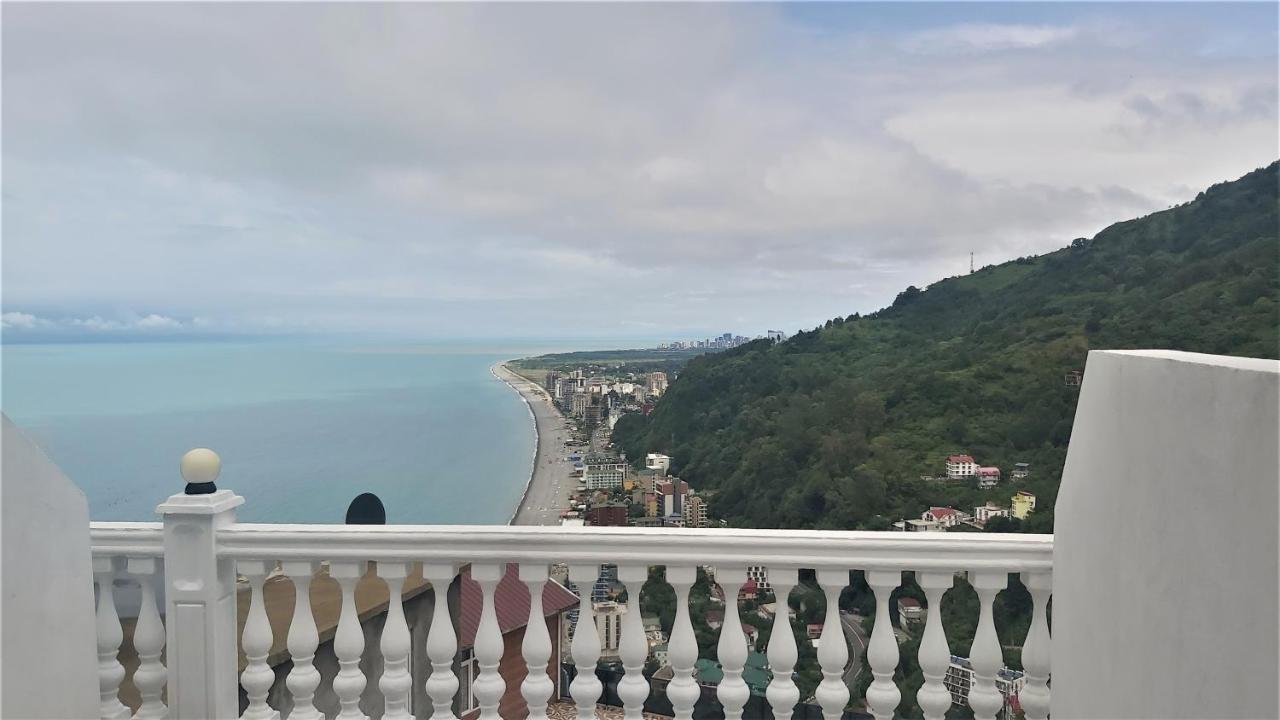 Hotel Zura Palace Kvariati Esterno foto