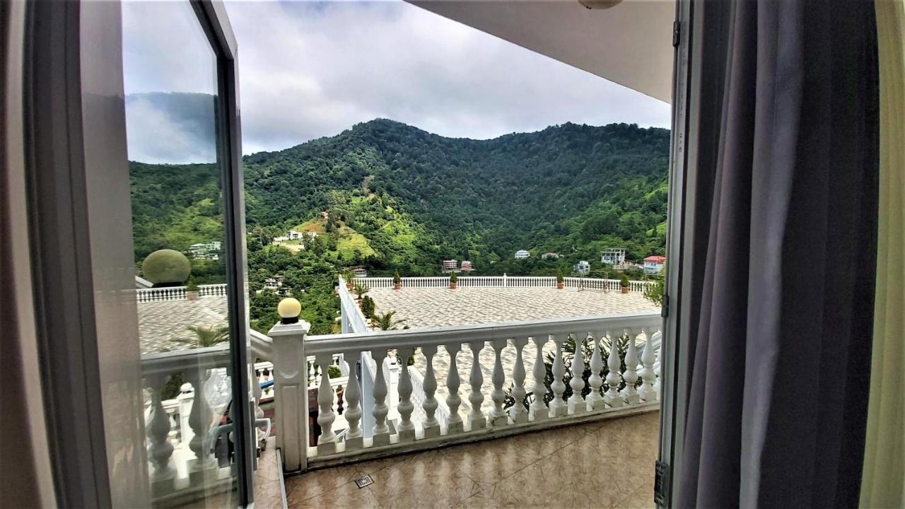 Hotel Zura Palace Kvariati Esterno foto