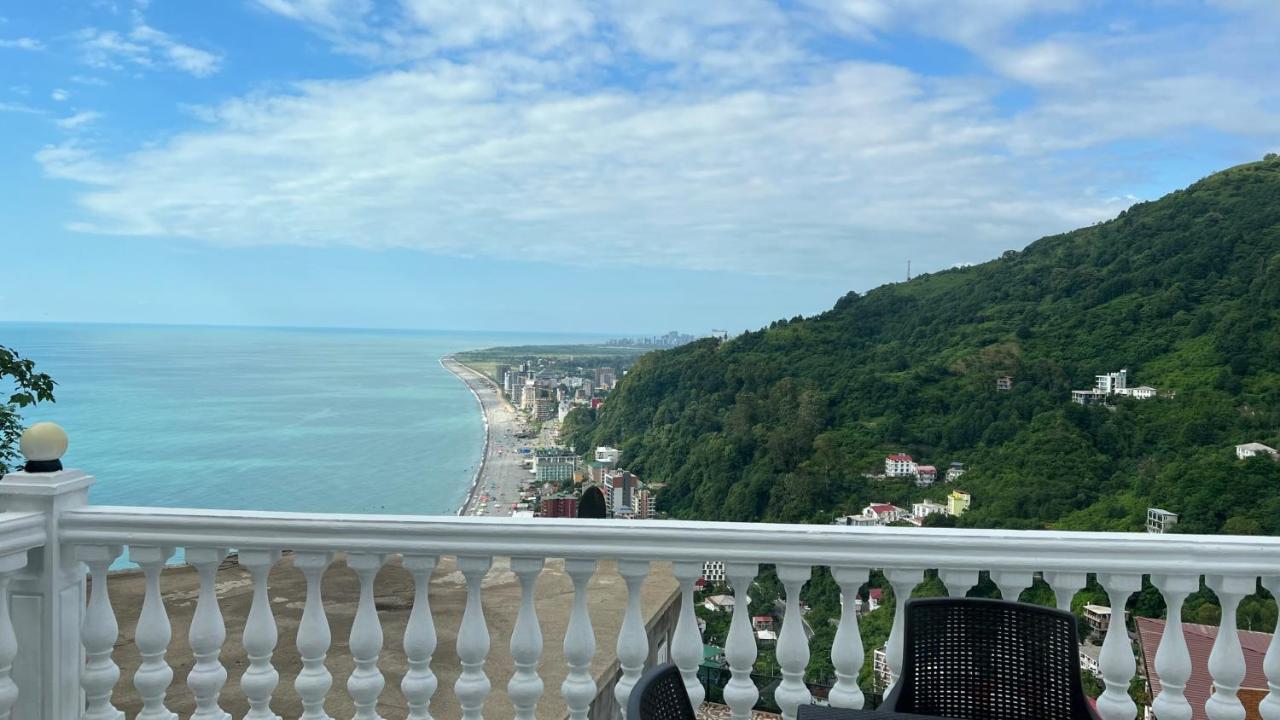 Hotel Zura Palace Kvariati Esterno foto