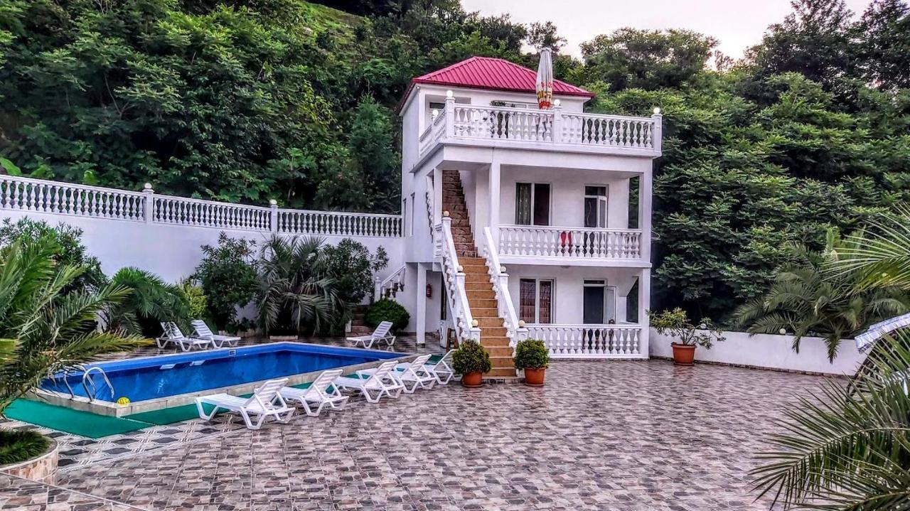 Hotel Zura Palace Kvariati Esterno foto