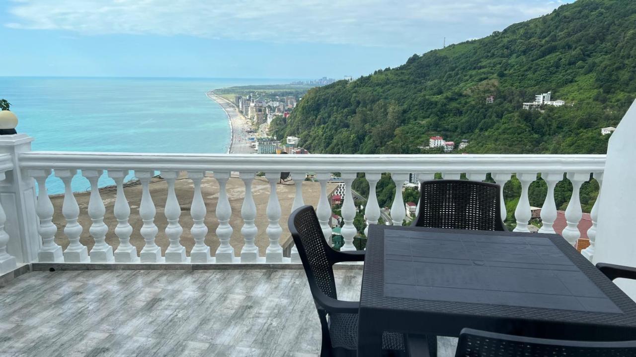 Hotel Zura Palace Kvariati Esterno foto