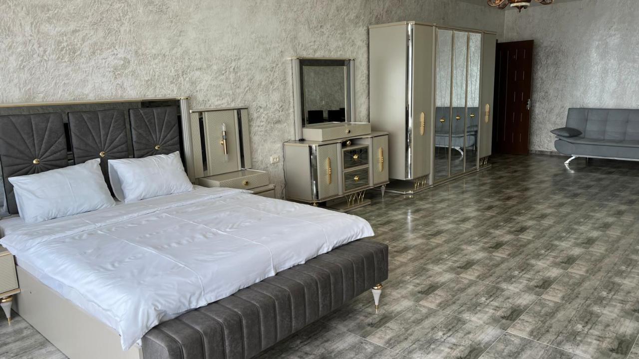 Hotel Zura Palace Kvariati Esterno foto