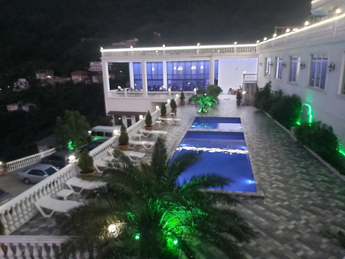 Hotel Zura Palace Kvariati Esterno foto