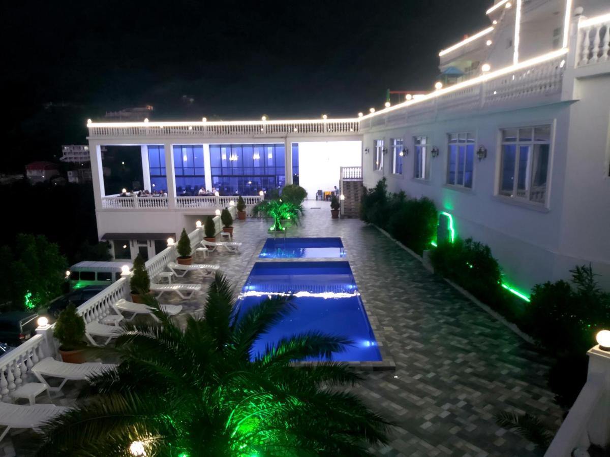 Hotel Zura Palace Kvariati Esterno foto