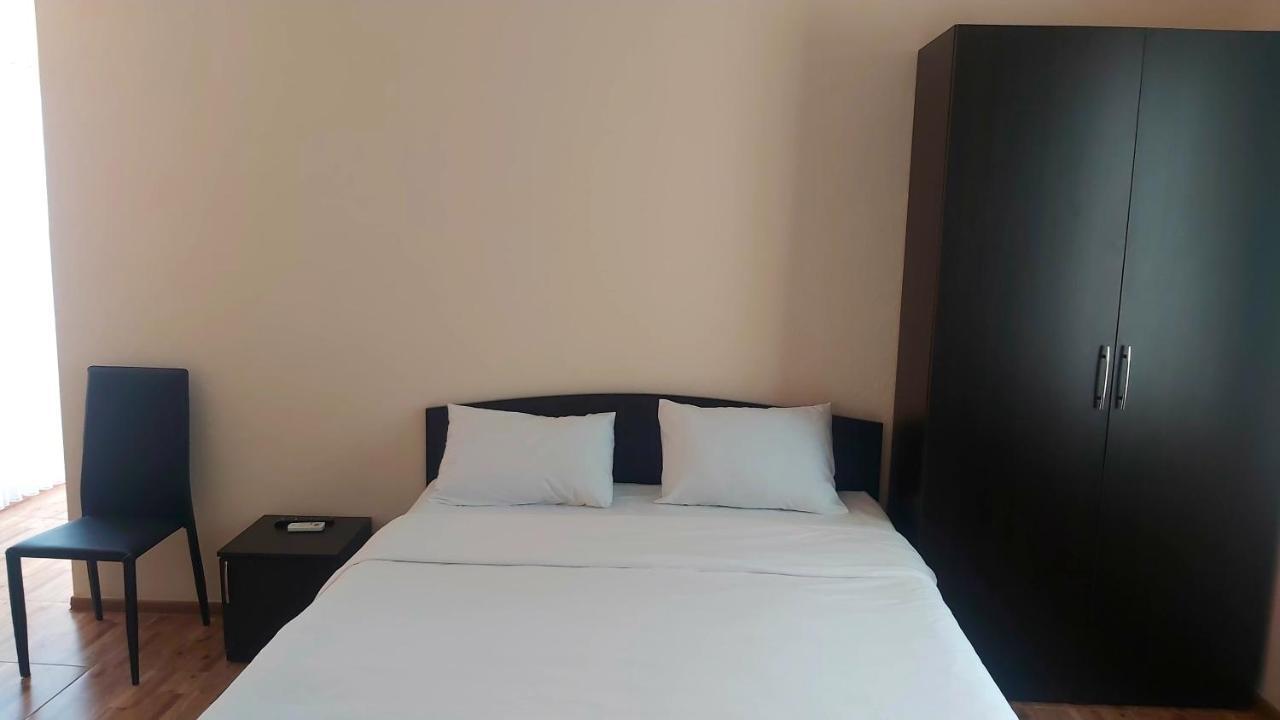 Hotel Zura Palace Kvariati Esterno foto