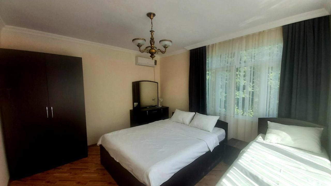 Hotel Zura Palace Kvariati Esterno foto