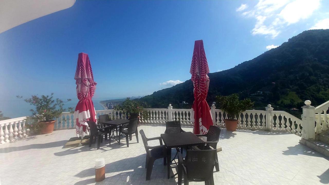 Hotel Zura Palace Kvariati Esterno foto