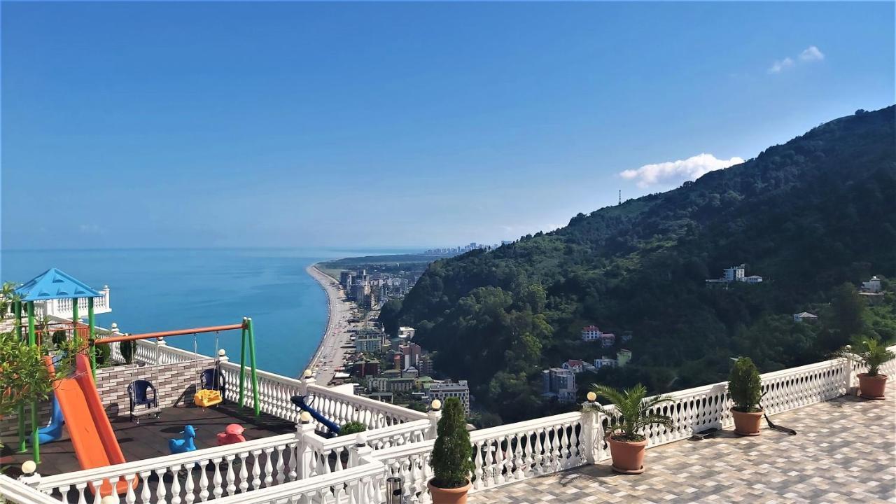 Hotel Zura Palace Kvariati Esterno foto