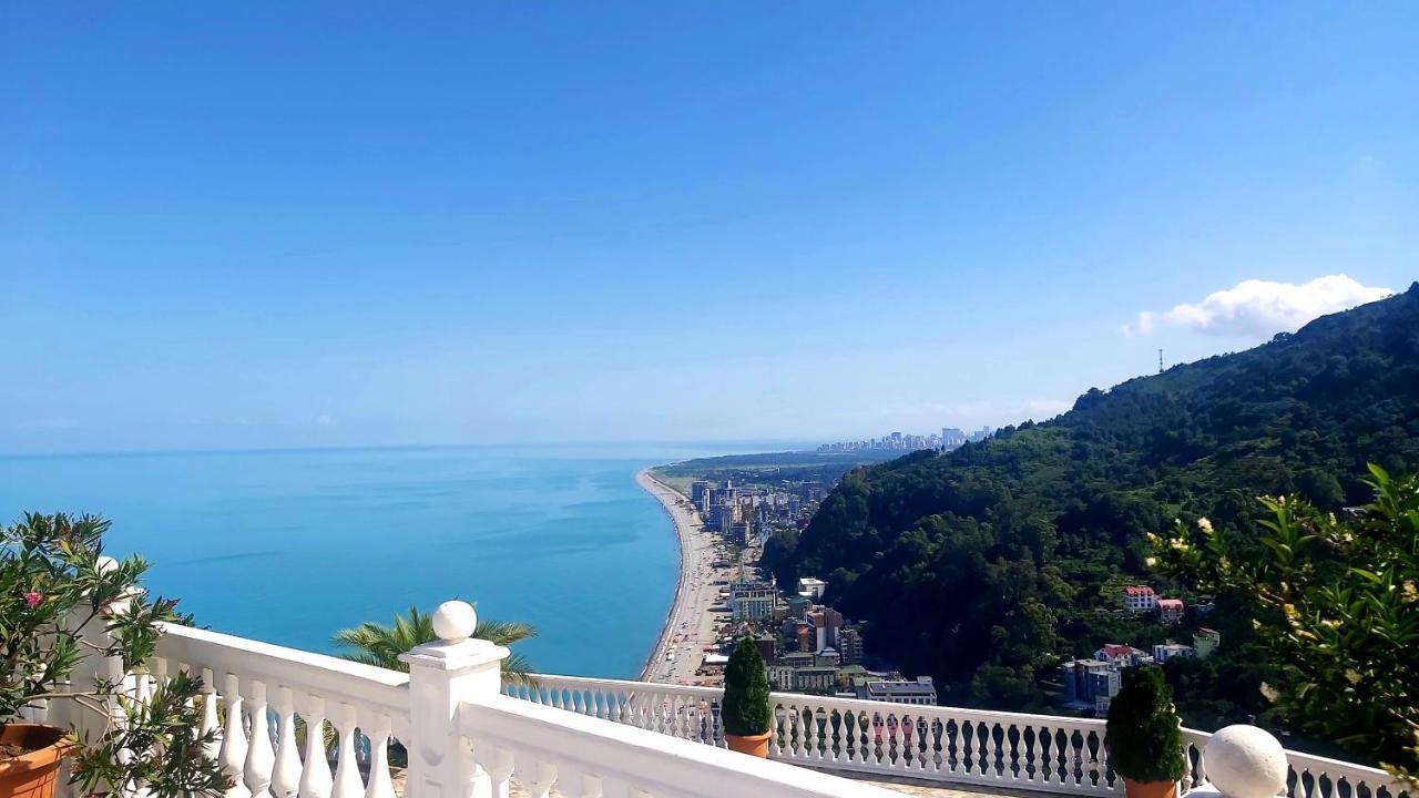 Hotel Zura Palace Kvariati Esterno foto