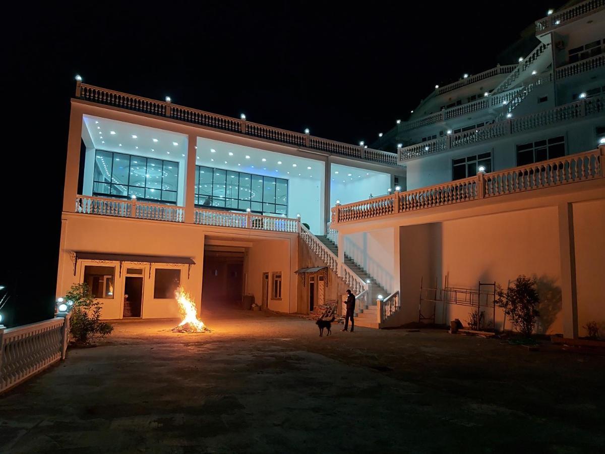 Hotel Zura Palace Kvariati Esterno foto